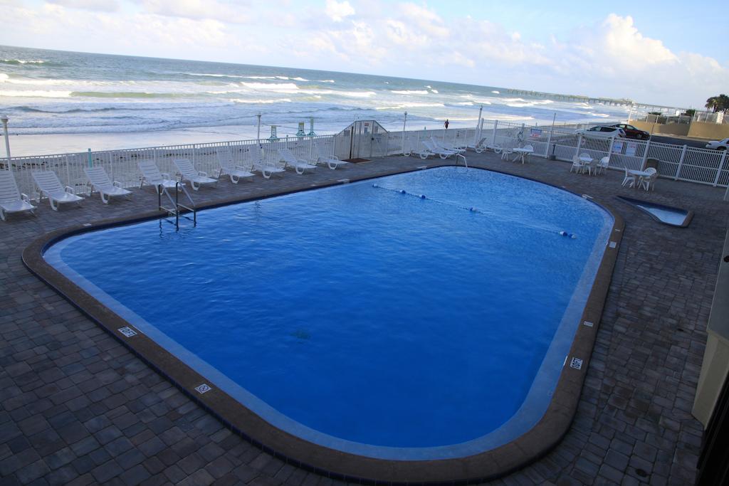 Oceanside Studio Aparthotel Daytona Beach Shores Bagian luar foto